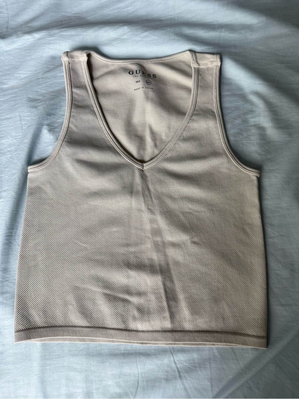 GUESS Ribbed V-Neck Sleeveless Tank Top in Light Beige Sz M/L